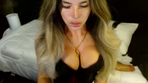 Snapshot of sizzling_cassie130 chatting on July 21, 1:08 am Cassie online show from July 21, 1:08 am