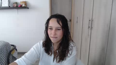 Alice online show from December 9, 6:46 pm