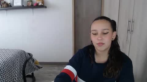 Alice online show from December 11, 6:42 pm