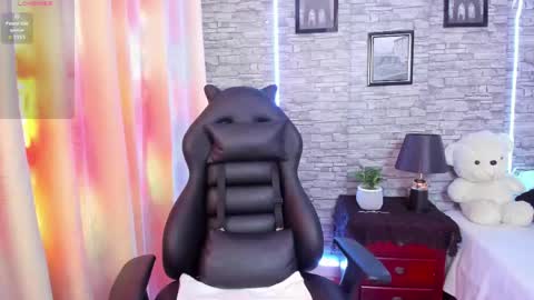 Skarleth online show from April 14, 8:15 pm