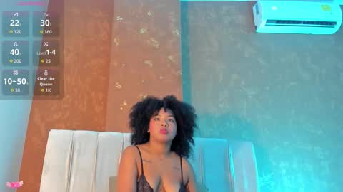 Skarlethill online show from November 18, 1:04 pm