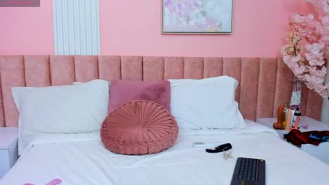 skarletkiss_ online show from April 20, 6:42 pm