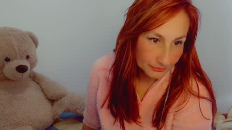 Snapshot of skarlett2072 chatting on January 5, 1:26 pm Arlett online show from January 5, 1:26 pm