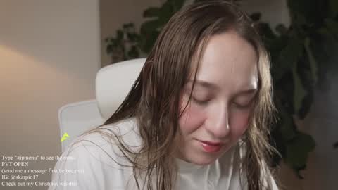 Im Scarlett  ONLINE  5pm-10pm NYC time  online show from December 17, 10:22 pm