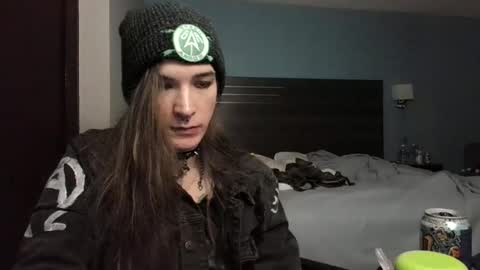 Snapshot of skater_1026 chatting on December 16, 8:41 am skater1026 OF online show from December 16, 8:41 am