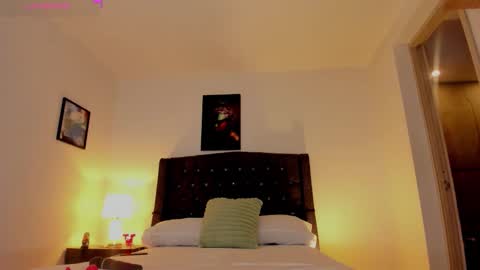 Skay online show from October 4, 5:22 pm