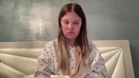 skiimaskabby online show from February 7, 7:12 am