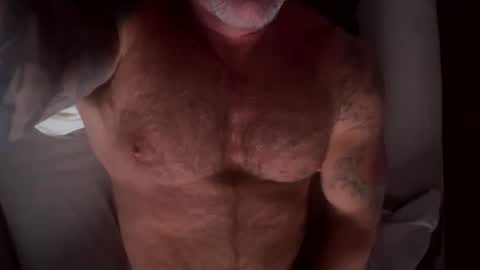 Snapshot of skimaskedbeef chatting on December 2, 9:24 am BEEF online show from December 2, 9:24 am