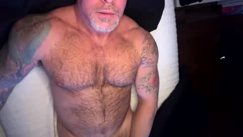 Snapshot of skimaskedbeef chatting on December 24, 9:39 am BEEF online show from December 24, 9:39 am