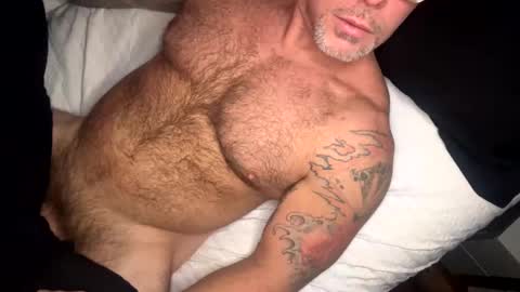 Snapshot of skimaskedbeef chatting on January 2, 2:00 am BEEF online show from January 2, 2:00 am