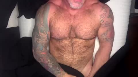 Snapshot of skimaskedbeef chatting on January 29, 9:44 am BEEF online show from January 29, 9:44 am