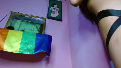 Snapshot of skinny1hugecock27 chatting on February 13, 2:13 pm skinny1hugecock27 online show from February 13, 2:13 pm