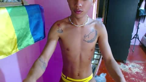 skinny1hugecock27 online show from April 7, 2:06 pm