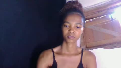 Snapshot of skinny7809 chatting on February 17, 12:01 pm skinny7809 online show from February 17, 12:01 pm