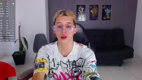 skinny_bigcock20 online show from November 22, 8:52 pm