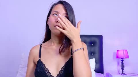 skinny_hottie18 online show from March 31, 2:39 pm