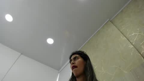 Noa online show from February 9, 5:33 pm