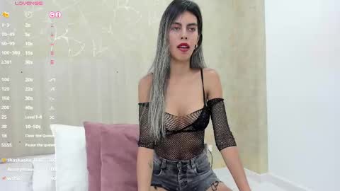 Noa online show from February 26, 5:28 pm