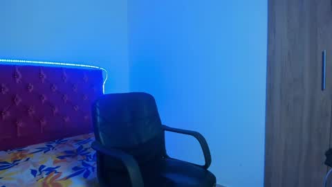 Snapshot of skinny_sam23 chatting on April 11, 4:50 am sam online show from April 11, 4:50 am