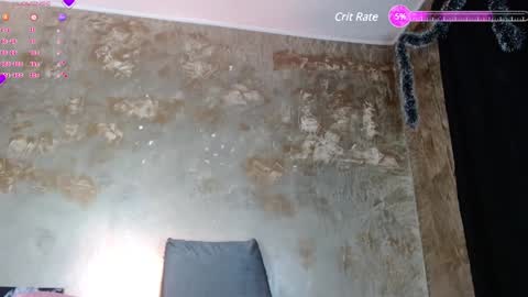 Snapshot of skinny_yizz chatting on December 14, 8:13 am Only Pvt online show from December 14, 8:13 am