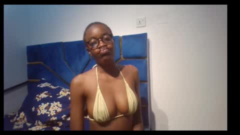 skinnyasssexyboobs online show from November 10, 4:39 pm