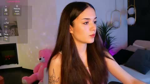 Ellie online show from May 10, 7:30 pm