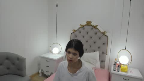 SkinnyGirl online show from February 2, 7:12 pm