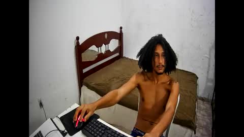 Skinny Latin Man online show from December 3, 12:40 am