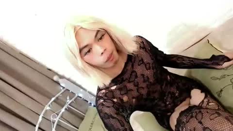 skinnytrans69 online show from March 21, 5:27 pm