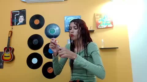 Snapshot of skinnyverus18 chatting on September 28, 6:57 pm VERUS online show from September 28, 6:57 pm