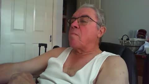 Skipper1970 online show from April 6, 1:25 am