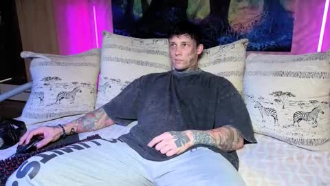 skirlingod online show from October 18, 6:05 am