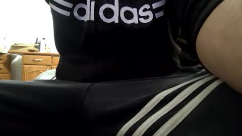 Snapshot of skorpioboy chatting on December 21, 10:39 pm Pussy fan online show from December 21, 10:39 pm