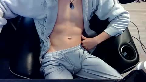 skrogdog online show from May 14, 5:53 pm
