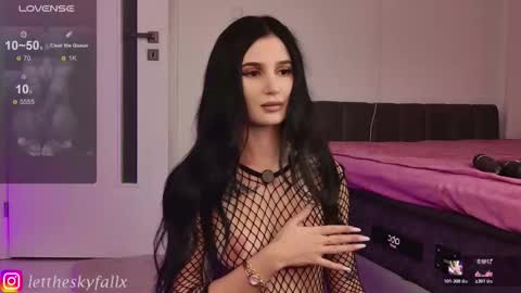 Eliza online show from March 13, 10:16 pm