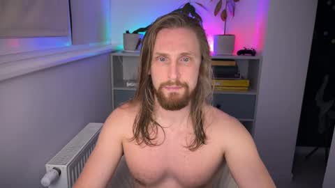 sky_guy25 online show from November 1, 9:06 pm