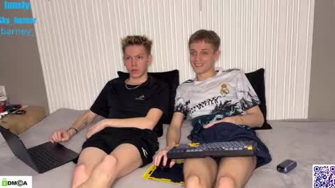 sky_hunter online show from December 1, 9:09 pm