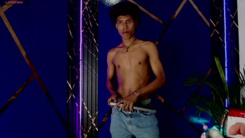 sky_walkerss online show from March 29, 5:57 pm