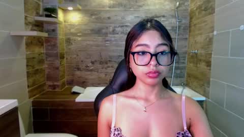 S O F I  online show from January 18, 2:43 pm