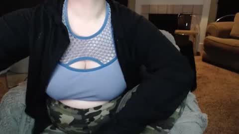 SKYLE   online show from November 17, 10:37 pm