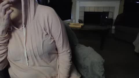 SKYLE   online show from March 30, 4:41 pm