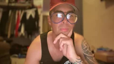 Snapshot of skyfly333 chatting on February 22, 5:33 pm IAN HARD online show from February 22, 5:33 pm