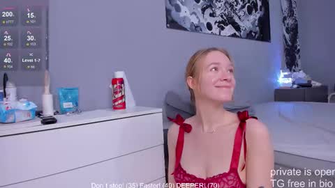 skyisland777 online show from December 18, 3:23 am