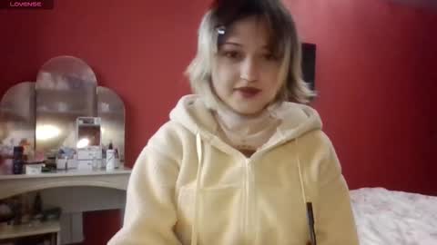 Snapshot of skylaporter1 chatting on November 27, 10:17 am your little angel Masha online show from November 27, 10:17 am