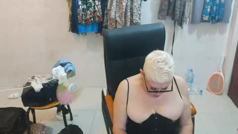 skylartgilf205565 online show from September 16, 1:56 pm