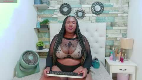 skyler_naomi online show from May 1, 1:59 pm