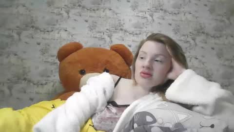 Snapshot of skyler_wans chatting on February 27, 10:09 pm Skyler online show from February 27, 10:09 pm