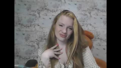 Snapshot of skyler_wans chatting on September 21, 7:04 pm Skyler online show from September 21, 7:04 pm