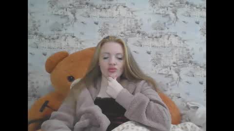 Snapshot of skyler_wans chatting on September 28, 11:48 am Skyler online show from September 28, 11:48 am