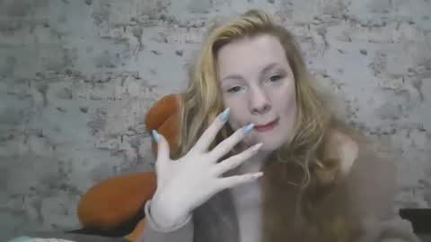 Snapshot of skyler_wans chatting on October 10, 2:38 pm Skyler online show from October 10, 2:38 pm